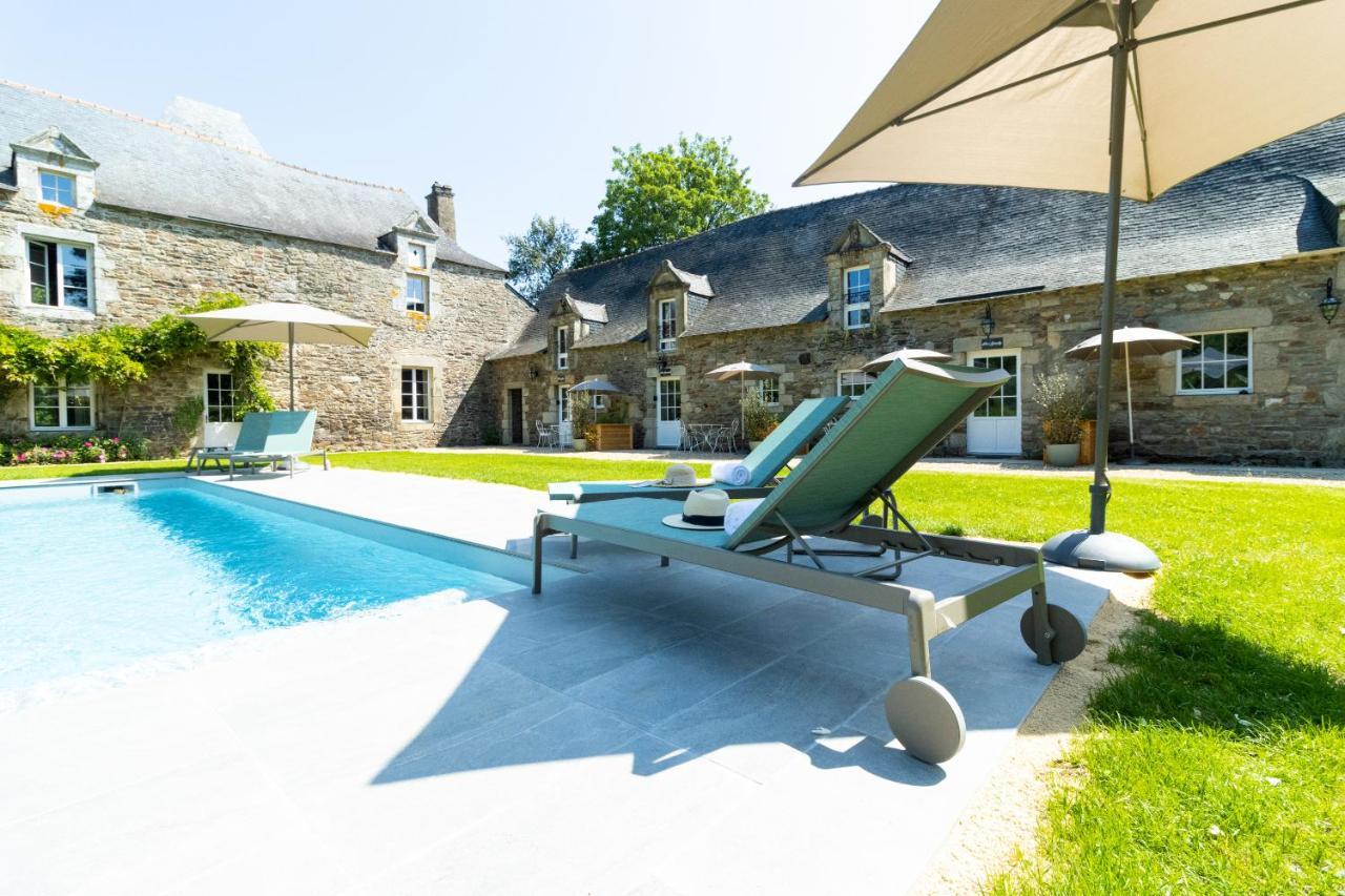Manoir Du Vau D Arz Gites Et Chambres D Hotes Avec Piscine Malansac Dış mekan fotoğraf