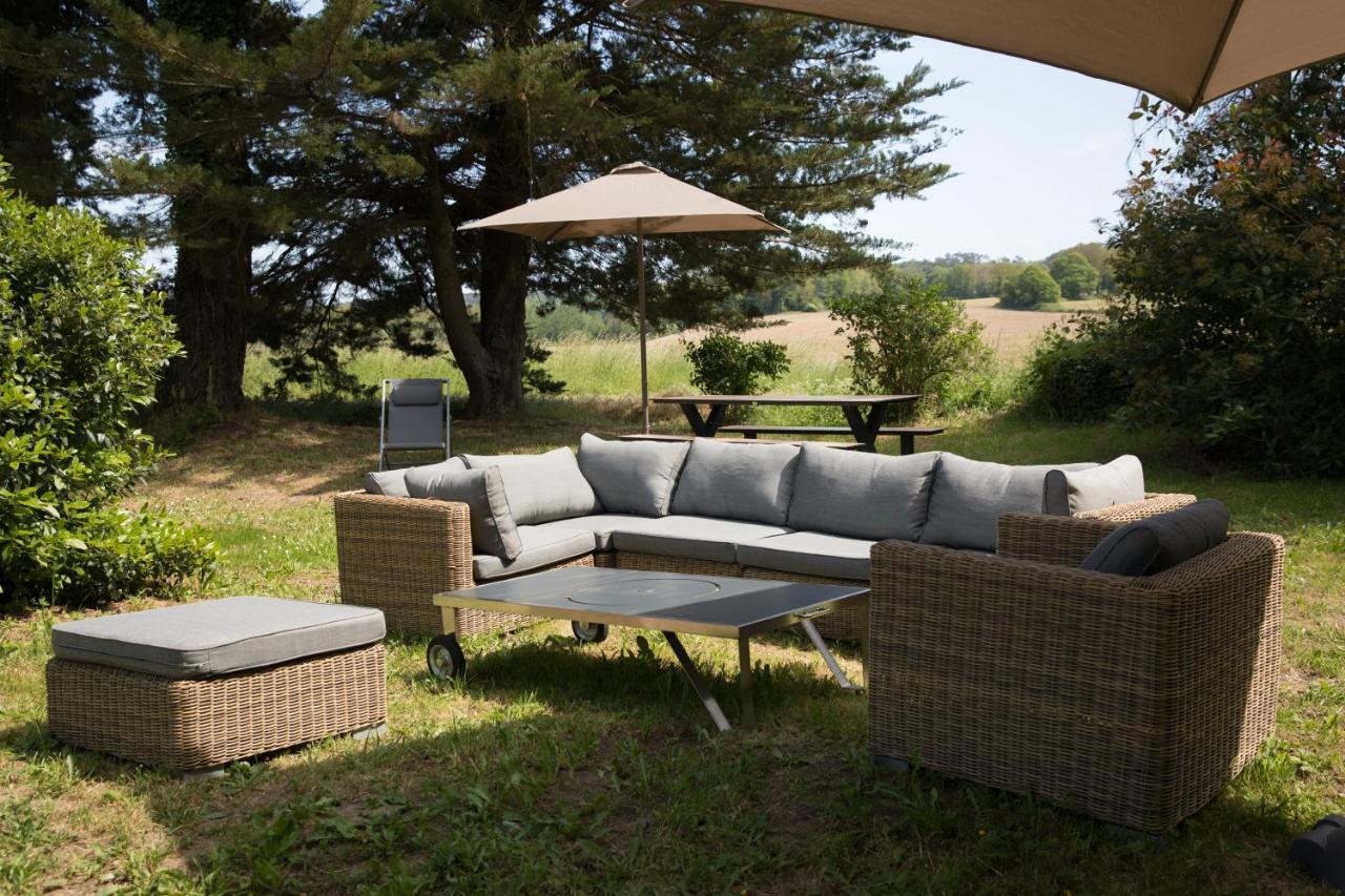 Manoir Du Vau D Arz Gites Et Chambres D Hotes Avec Piscine Malansac Dış mekan fotoğraf