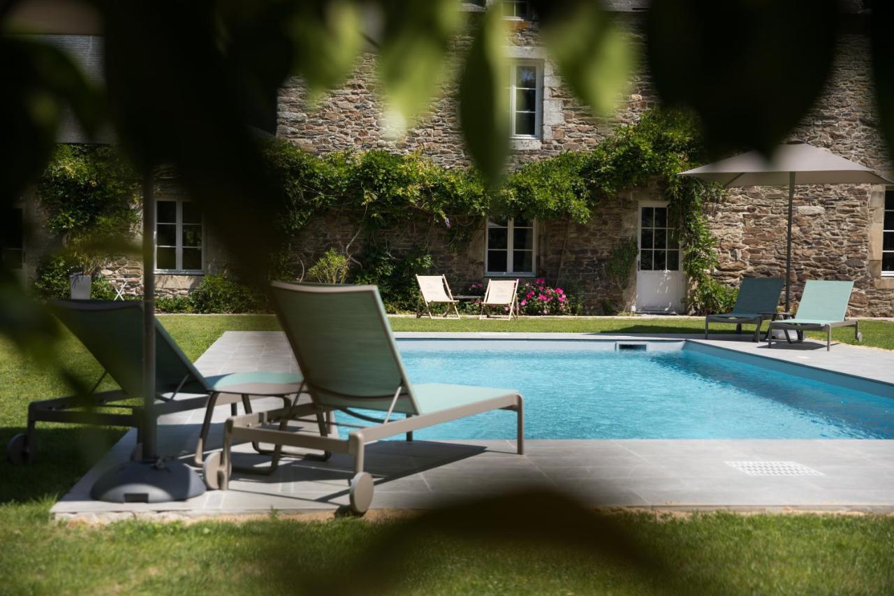 Manoir Du Vau D Arz Gites Et Chambres D Hotes Avec Piscine Malansac Dış mekan fotoğraf